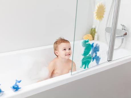 5 sfaturi pentru a face timpul petrecut în baie mai plăcut și mai simplu pentru copii